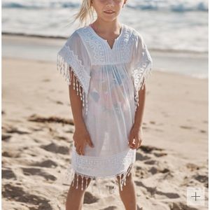 Fantastic girls white bathing suit/beach coverup. Garnet Hills kids size XL.